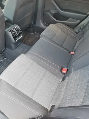 Volkswagen Passat 2.0 TDI DSG   model 2021 - imagine 5