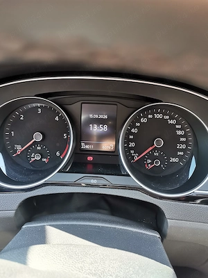 Volkswagen Passat 2.0 TDI DSG   model 2021 - imagine 8