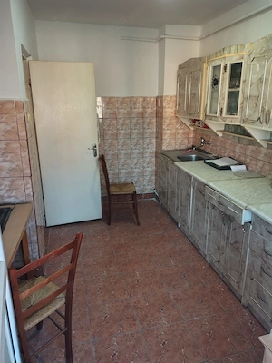 Apartament 2 camere, confort 1, mobilat și utilat   Micro 3, Bulevardul Republicii, Reșița - imagine 9
