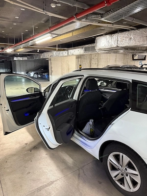 Volkswagen Golf 2.0 TDI Life - imagine 9