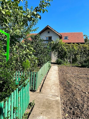 Casa cu teren de 1189mp