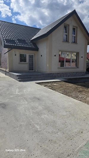 Ofer spre chirie casa noua lux ,Roman ,1000 Euro   luna  - imagine 15