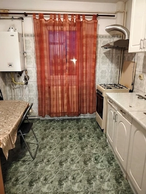 proprietar închiriez apartament cu trei camere semidecomandat in Bacău  - imagine 4