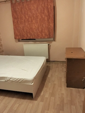 proprietar închiriez apartament cu trei camere semidecomandat in Bacău  - imagine 3