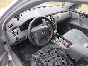 Mercedes W210 - imagine 4
