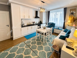 Apartament cochet cu 3 camere, gradina si 3 parcari in zona Selimbar - imagine 2