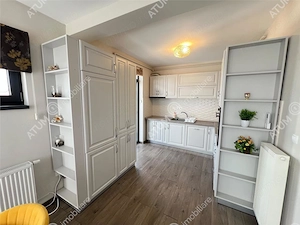 Apartament 3 camere 2 bai loc parcare zona Lidl Selimbar - imagine 7
