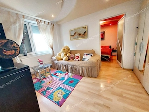 Apartament cu 3 camere Micro 19, etaj 1, mobilat! - imagine 2