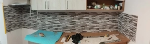 execut finisaje interioare, cat si exterioare. 
