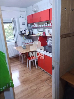 Decomandat cu 2 bai si 2 balcoane linga Generala 7
