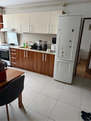 inchiriez apartament cu 3 camere  - imagine 2