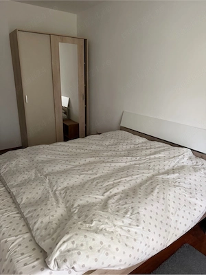 inchiriez apartament cu 3 camere 