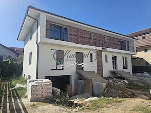 Duplex modern cu garaj in Floresti