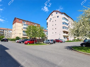 Apartament renovat cu 3 camere 2 bai si pivnita in Sibiu - imagine 16