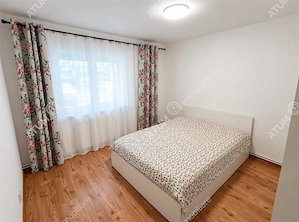 Apartament renovat cu 3 camere 2 bai si pivnita in Sibiu - imagine 3