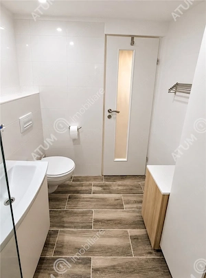 Apartament renovat cu 3 camere 2 bai si pivnita in Sibiu - imagine 14