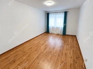 Apartament renovat cu 3 camere 2 bai si pivnita in Sibiu - imagine 4