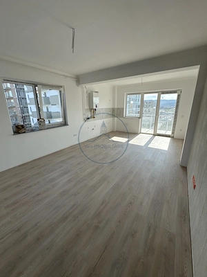  Apartament 3 camere / 2 bai / etaj 2 / parcare + boxa / ZONA CETATII  - imagine 5