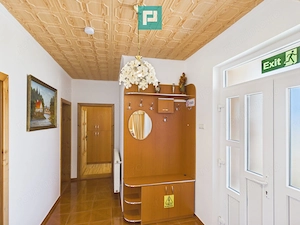 Casă renovată cu curte mare de închiriat în Rontău - imagine 9