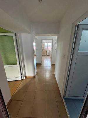 Vand apartament 3 camere - imagine 9