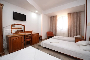 COMPLEX HOTELIER & RESTAURANT | VAMA GIURGIU 24 UNIT. DE CAZARE | REST.&CATERING - imagine 18