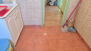 Vand apartament 2 camere in Deva, zona Pescarilor (Kogalniceanu), decomandat,  - imagine 4