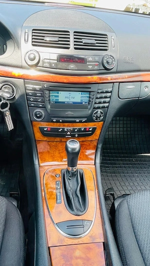 Mercedes E 220 CDI 2007 120000 km - imagine 6