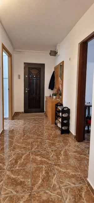 Apartament 3 camere de vânzare în Craiova – Strada Nanterre, zonă centrală - imagine 14