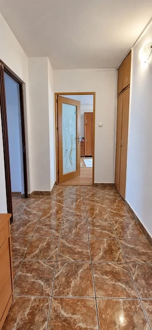 Apartament 3 camere de vânzare în Craiova – Strada Nanterre, zonă centrală - imagine 12