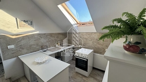 Apartament cu 3 camere la mansarda, de inchiriat, zona Balcescu - imagine 3