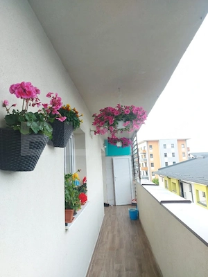 Apartament spatios, 2 camere, decomandat, 84 mp, Tractorul - imagine 12
