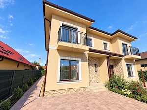 Duplex P+1 cu 116 mp utili, curte generoas #259;  #537;i 3 locuri de parcare – Mo #537;ni #539;a Nou