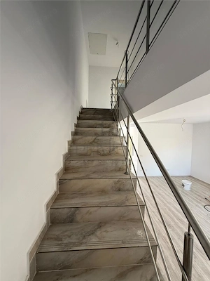 Duplex P+1 cu 116 mp utili, curte generoas #259;  #537;i 3 locuri de parcare – Mo #537;ni #539;a Nou - imagine 4