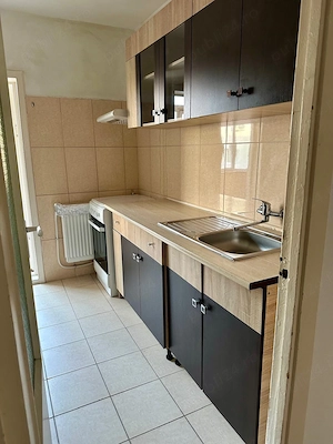 Închiriez apt 2 camere central  - imagine 3