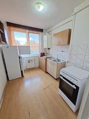 Inchiriez apartament 3 c zona Astra piata disponibil imediat - imagine 8