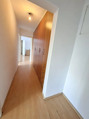 Inchiriez apartament 3 c zona Astra piata disponibil imediat - imagine 5