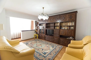Apartament 3 camere decomandat I.C. Brătianu,  Pitesti