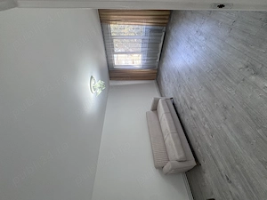Vând Apartament spațios cu 3 camere , salon  , renovat  - imagine 9