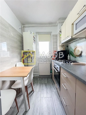 De vanzare apartament cozy cu 2 camere, pe strada Mioritei - imagine 5