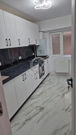 Apartament cu 3 camere ~ zona Centru ~ etaj 4 ~ confort 1