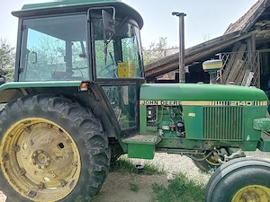 Vând tractor