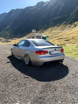BMW E92 320i | suspensie pneumatica | 2009 | evacuare 335 | pack M | 205k km | faruri custom | navi - imagine 7