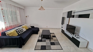 Închiriez apartment 3 camere 