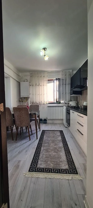 De vanzare apartament cu 3 camere, Piata Centrala, et. 3, 105.000 euro - imagine 4