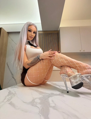 Vanessa sexy și dorită sa fiu savurată te aștept la mine în locație sa petrecem clipe de ne uitat