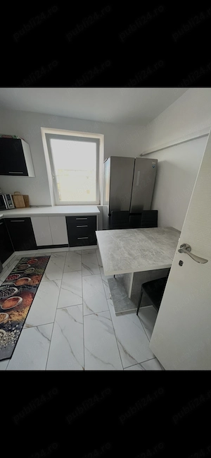 Apartament cu 3 camere de vanzare - imagine 2