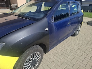 Vand sandero fab 2014 benzina +gpl,stare foarte bună  - imagine 3