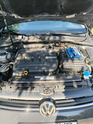 Volkswagen Golf 2.0 TDI Highline - imagine 5
