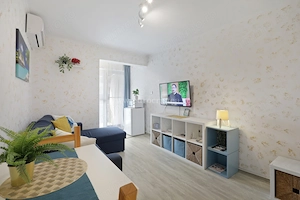 Apartament 2 camere renovat, cu parcare în proprietate   Saturn Saturn   Mangalia  - imagine 5
