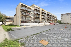 Apartament 2 camere renovat, cu parcare în proprietate   Saturn Saturn   Mangalia 